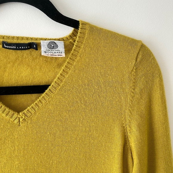 Bossini 100% Wool Chartreuse V-Neck Sweater - Picture 7 of 16